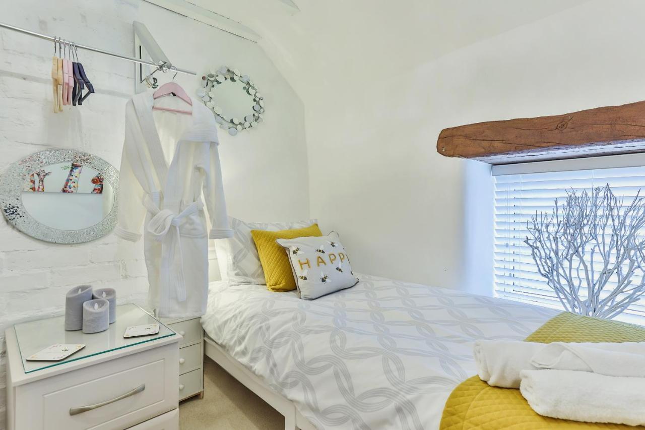Finest Retreats - Bumblebee Cottage Pickering Buitenkant foto